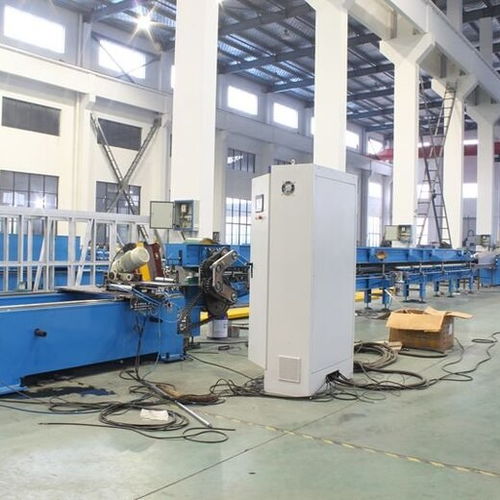 可靠久進五金機械廠 硬質快速卷簾門與成型機的卓越制造，讓五金鋼材應用更安心